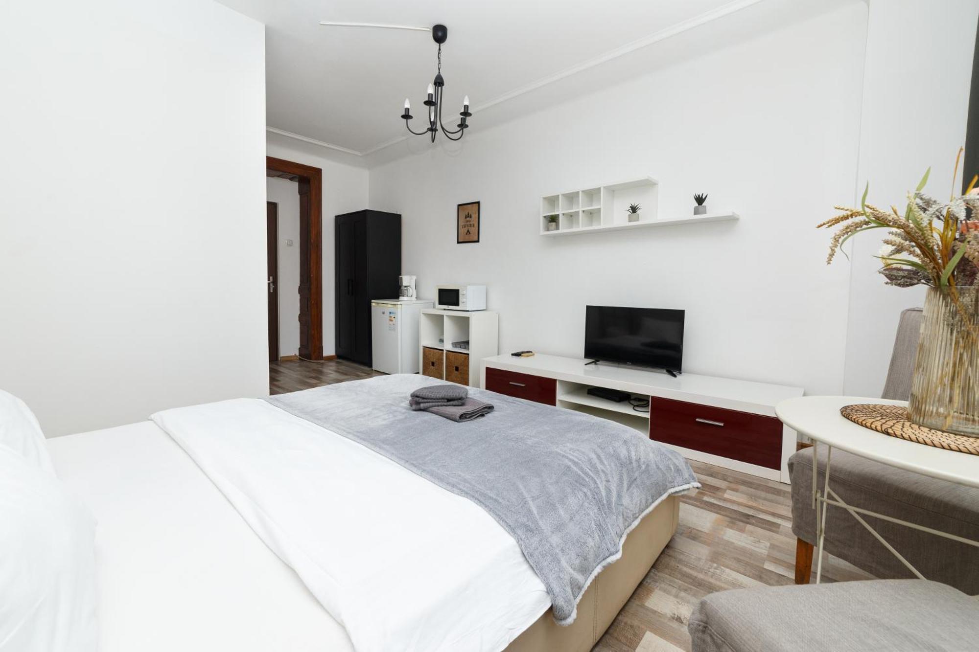 Color Apartments Blanari Street Bukarest Exterior foto
