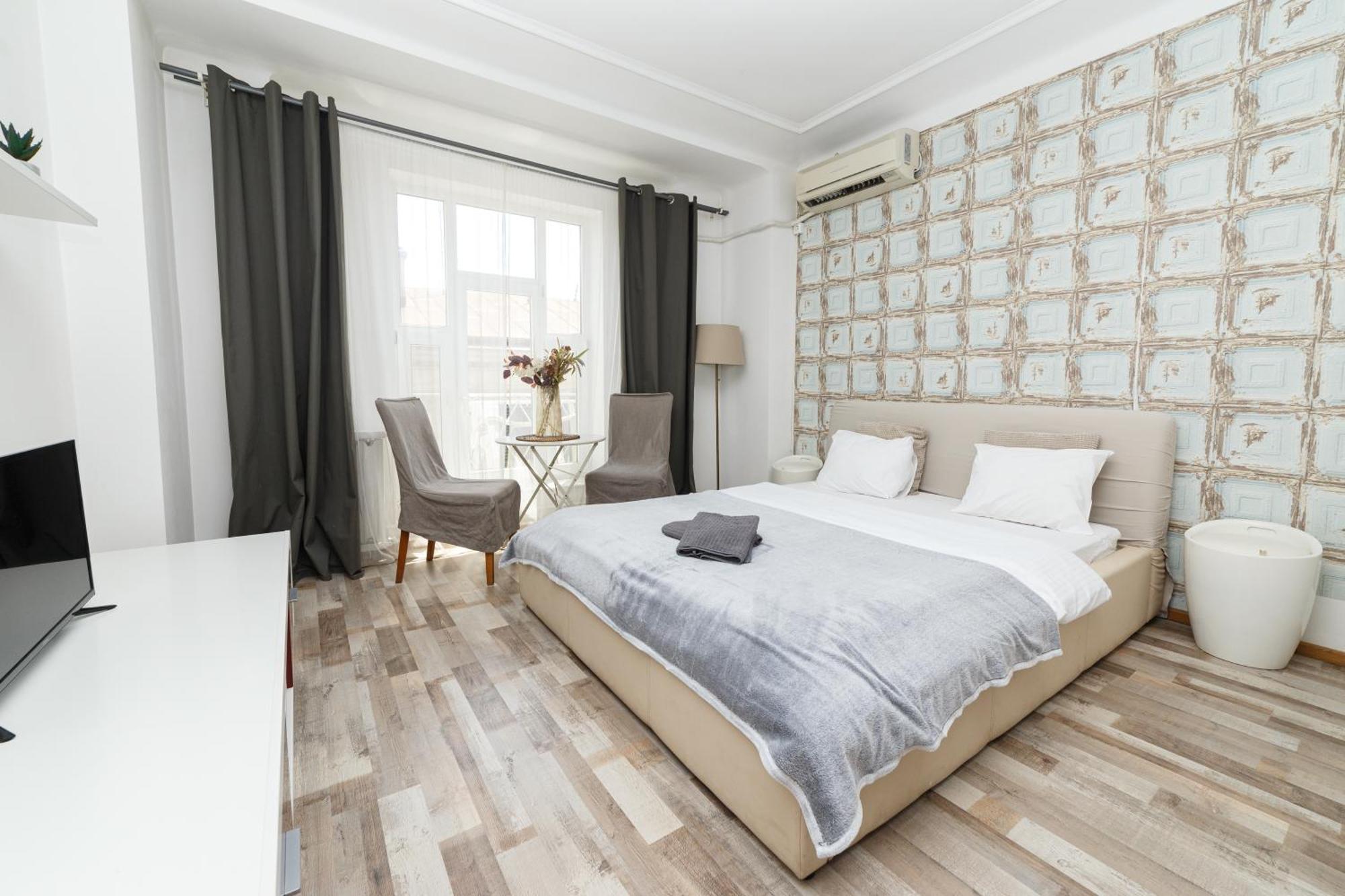 Color Apartments Blanari Street Bukarest Exterior foto