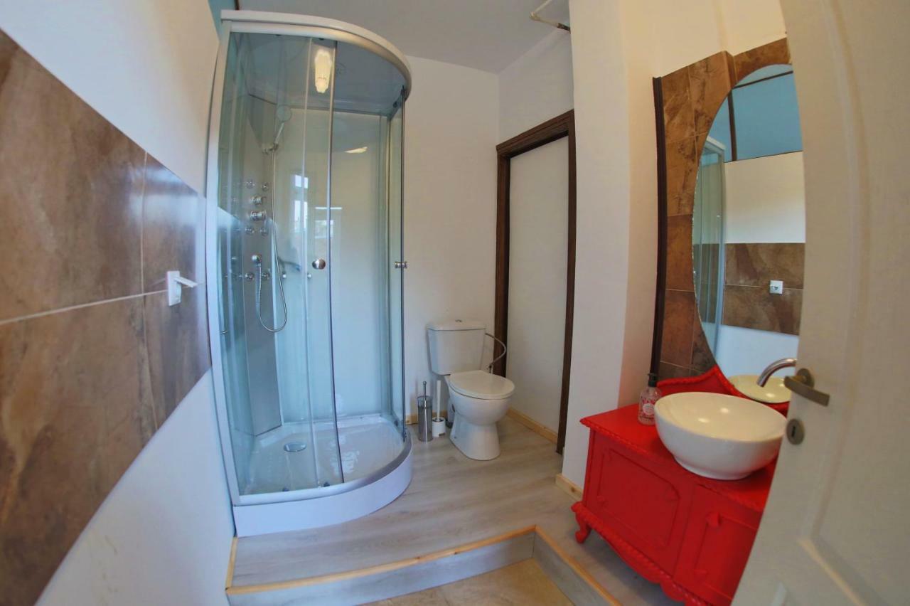 Color Apartments Blanari Street Bukarest Exterior foto