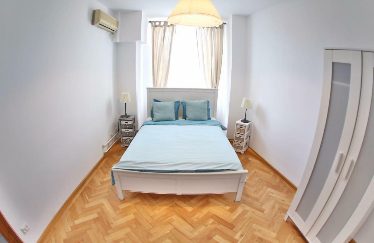 Color Apartments Blanari Street Bukarest Exterior foto